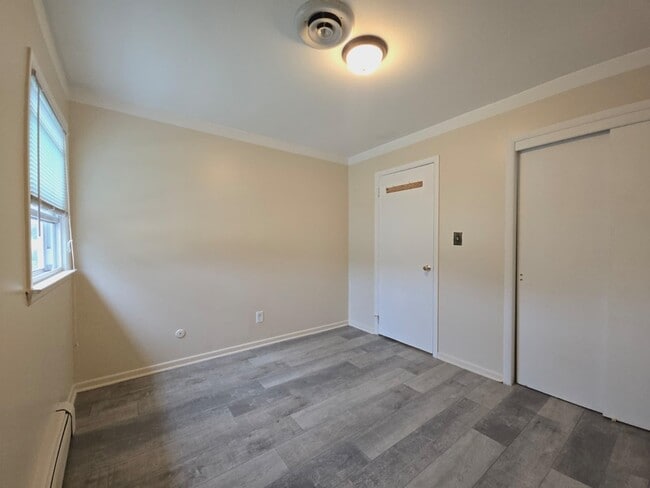 Building Photo - 1000 Avenue C