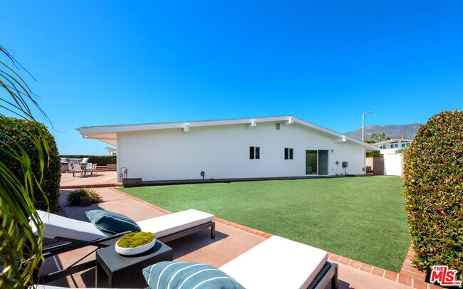 Building Photo - 18100 Wakecrest Dr