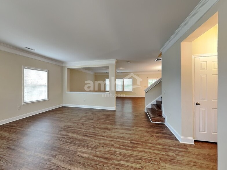Building Photo - 419 Annaberg Ln