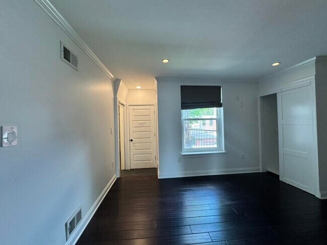 Building Photo - 270 3rd St