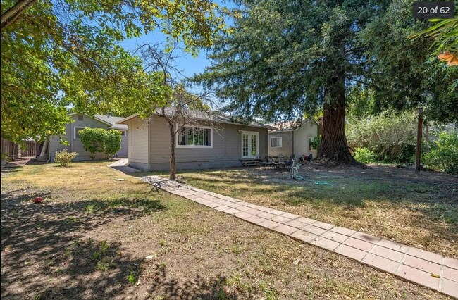 Building Photo - 16515 Marchmont Dr