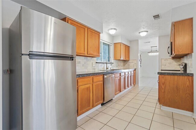 Building Photo - 13622 Wimbledon Oaks Dr