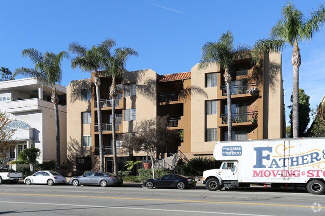 Building Photo - White Oak Gardens