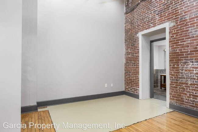 Building Photo - 4466 Olive St