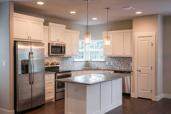 Building Photo - Modern Single-Story Condo Near Lake Austin & Lake Travis with Private Fenced Yard
