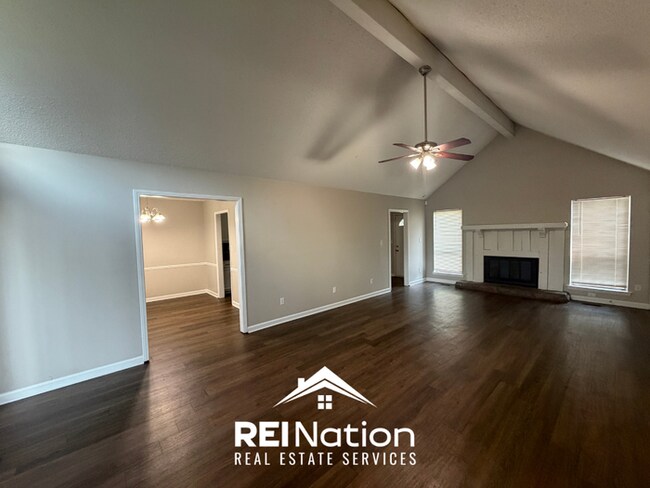 Building Photo - ACT FAST! 3BR/2BA in Birmingham | Vaulted Ceilings & Fireplace | 2-Car Garage!