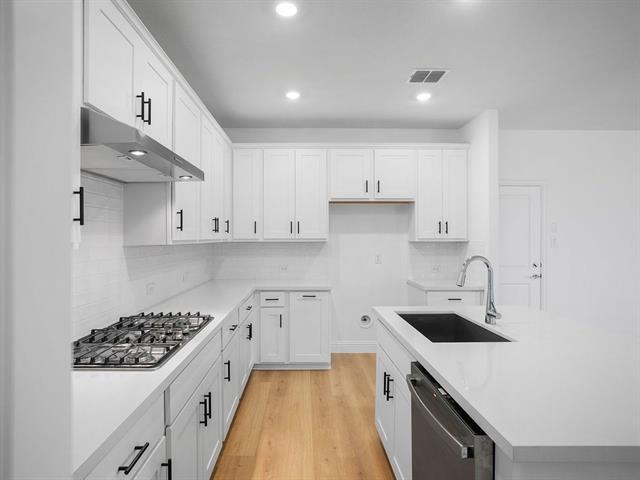 Building Photo - 3301 Little Bluestem Rd