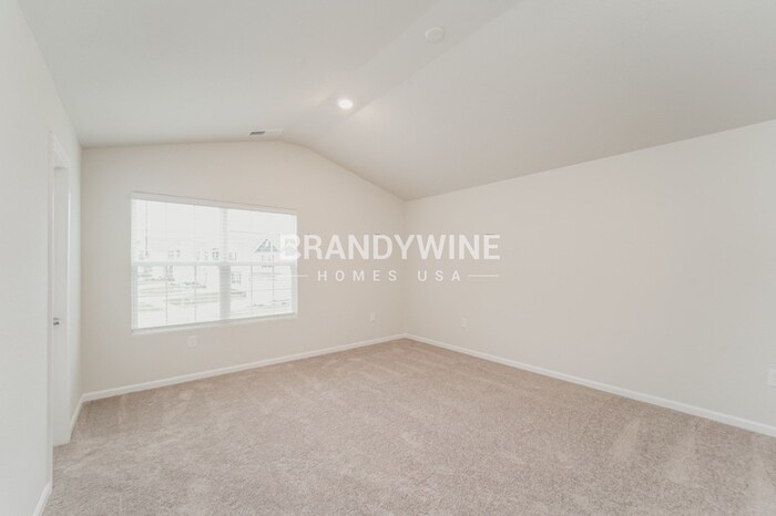 Building Photo - 8425 Deerwood Rd