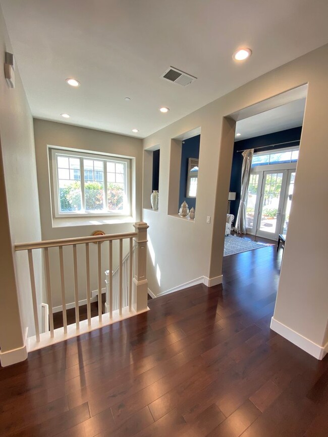 Building Photo - Wilder, Orinda!!!  4 Bed, 4.5 Bath, apx 3,380 Sq Ft.