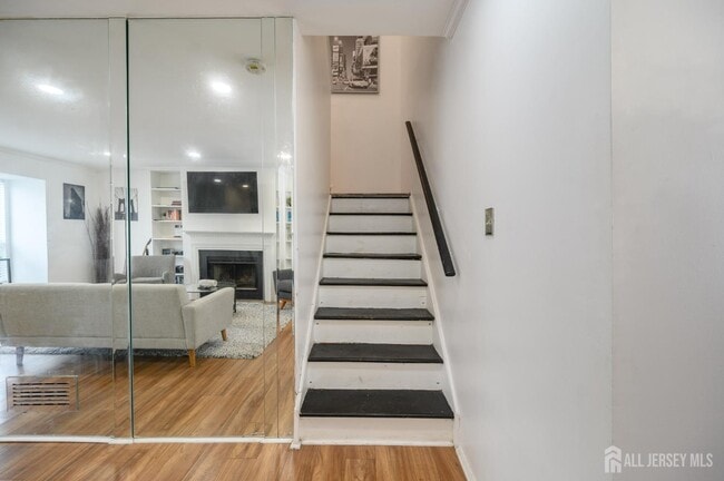 Building Photo - 57 Boston St