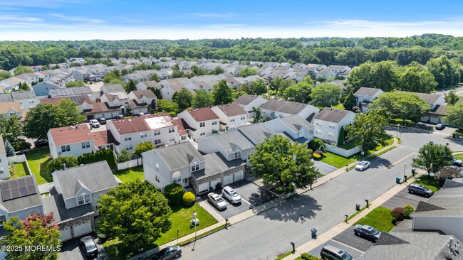 Building Photo - 7 Warbler Rd