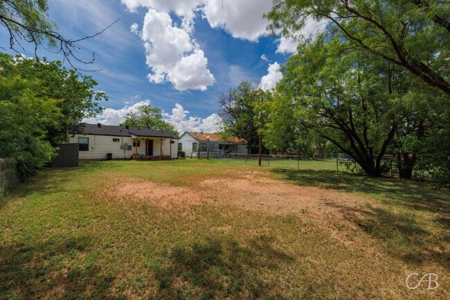 Building Photo - For Lease
