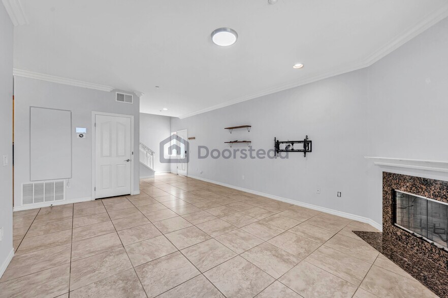 Building Photo - 1200 E Highland Ave