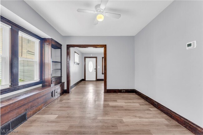 Building Photo - 3420 W 117th St