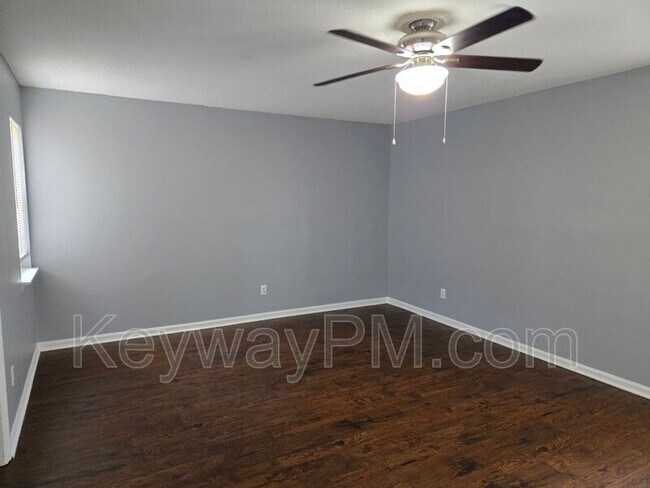 Building Photo - 2600 Carrington Dr