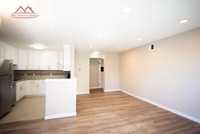 Building Photo - 1823 El Parque Ct