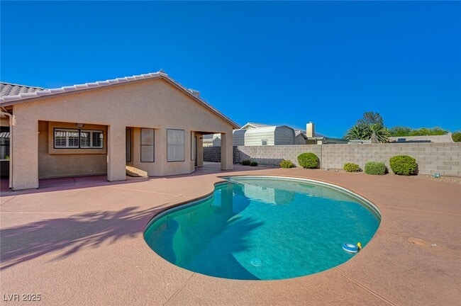 Building Photo - 6317 W Canyon Ridge Dr