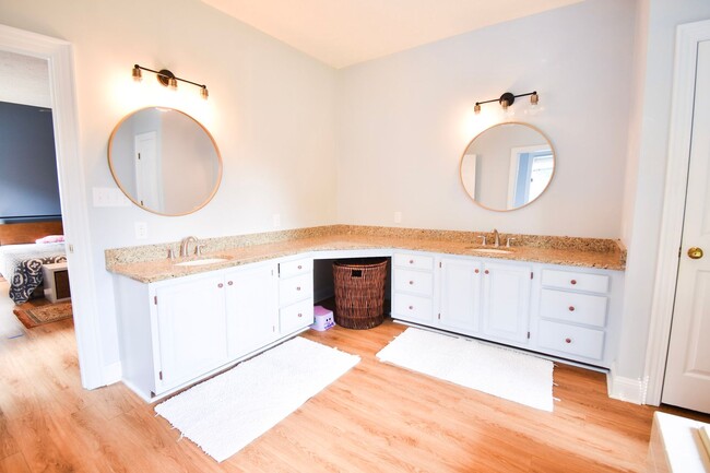 Building Photo - Coming Soon: 3 Bedroom 3 Bathroom with Pool