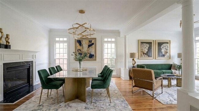 Building Photo - 704 Longleaf Dr NE