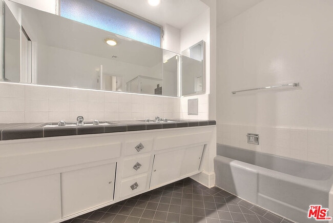 Building Photo - 4509 Don Miguel Dr