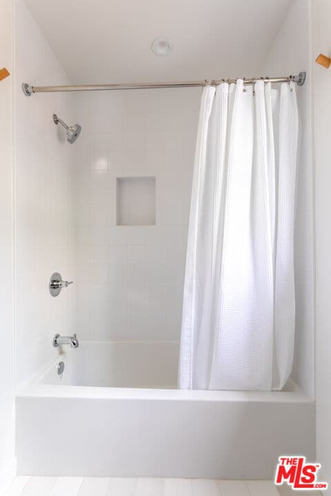 Building Photo - 3615 1/2 Bellevue Ave