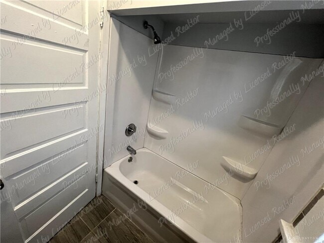 Building Photo - 44 Bluecrest Ave