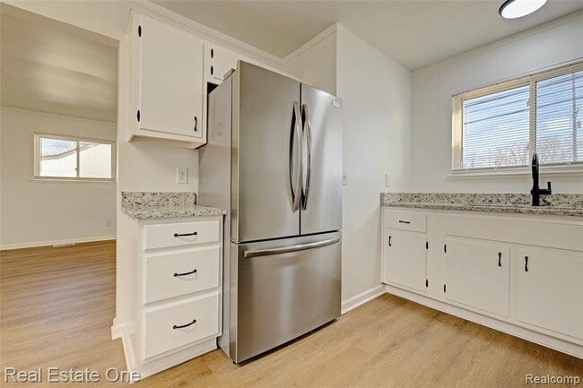 Building Photo - 1982 S Ortonville Rd