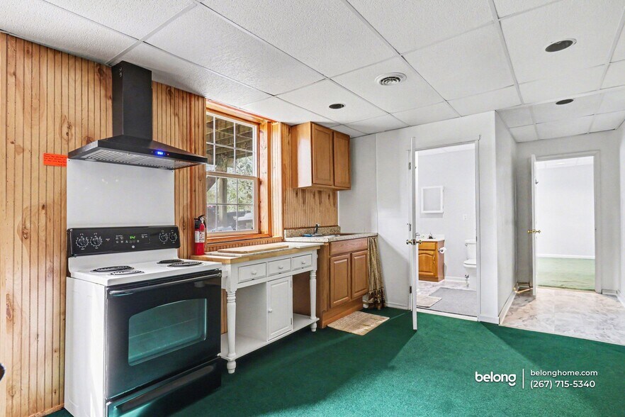 Building Photo - 418a McFarlan Rd