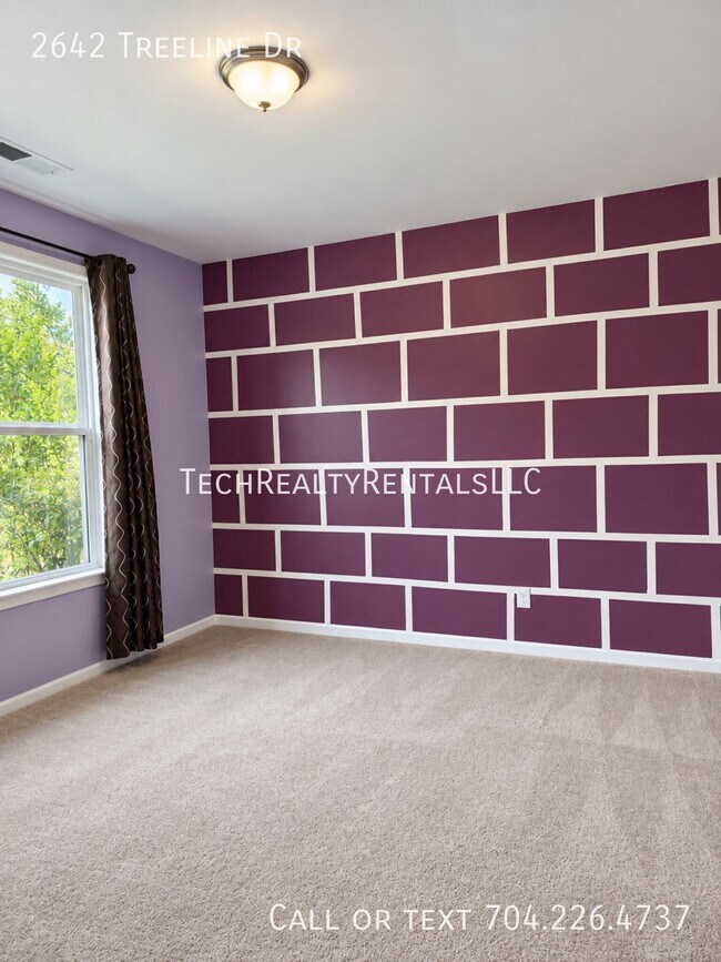 Building Photo - 2642 Treeline Dr