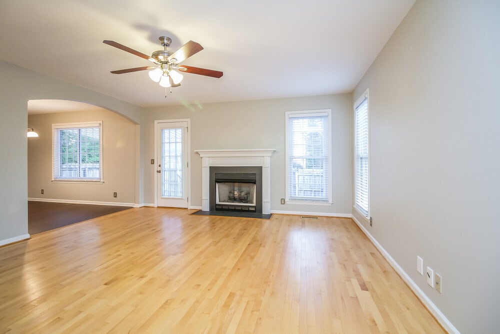 Building Photo - 6537 Arvington Way