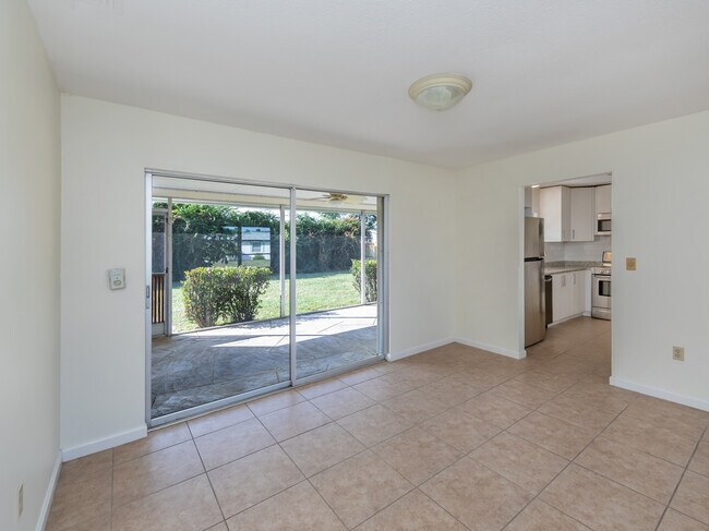 Building Photo - 438 Clover Rd