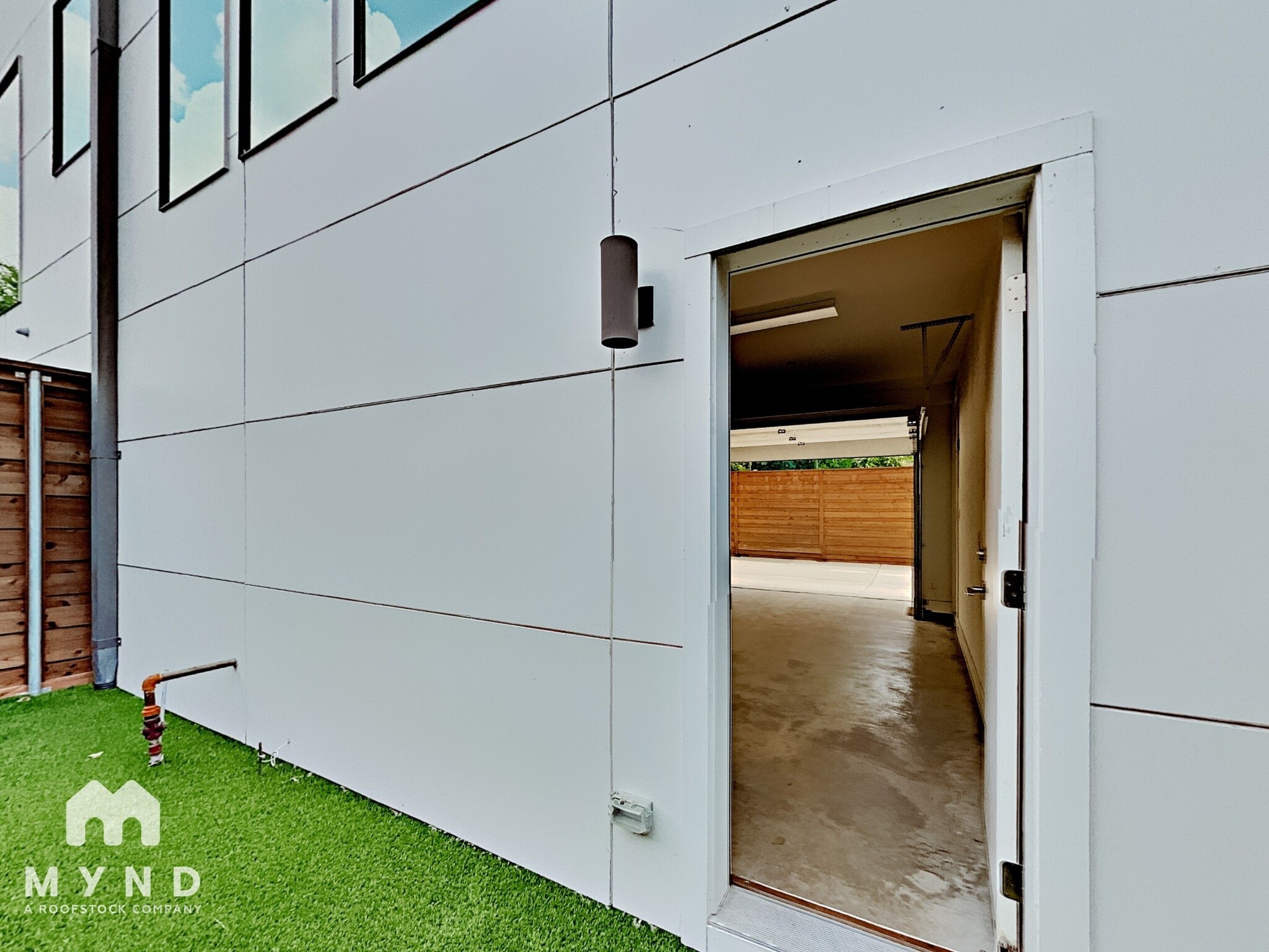 Building Photo - 4515 Cabell Dr