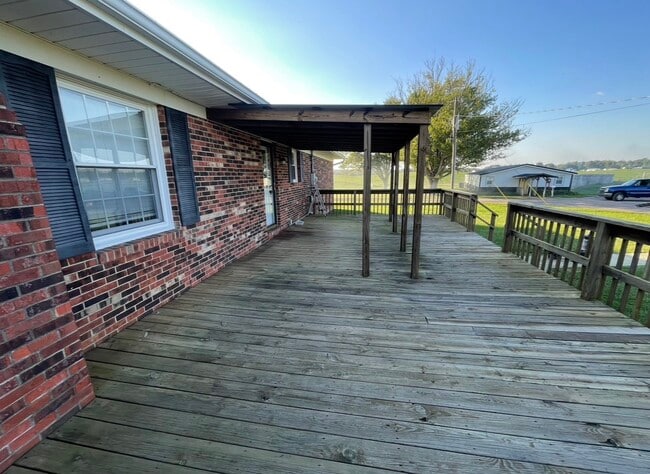 Building Photo - 11324 Rineyville Rd