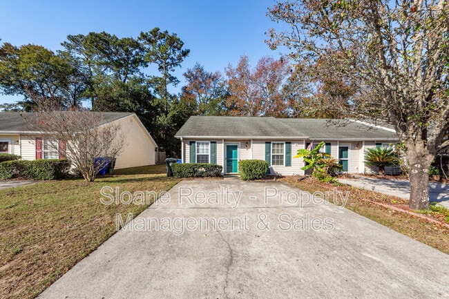 Building Photo - 1345 Pinnacle Ln