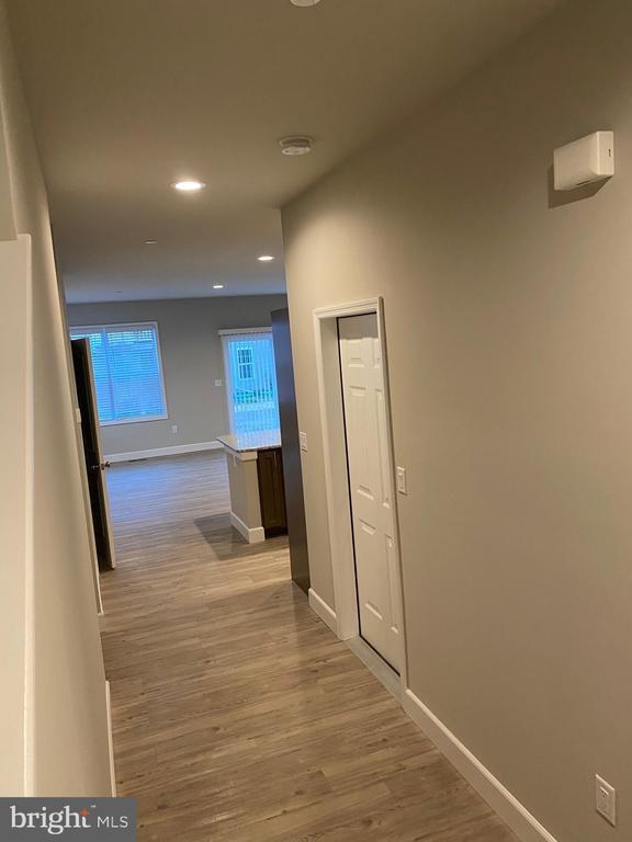 Building Photo - 6126 Sawgrass Ct