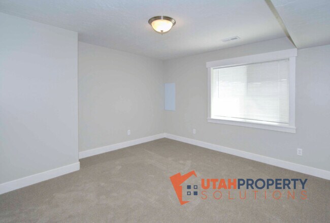 Building Photo - 4963 W Sarasota Ln