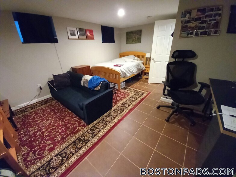 Building Photo - 34 Long Ave