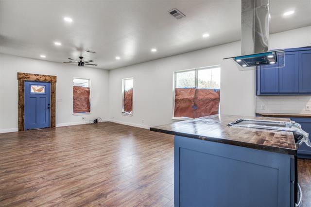 Building Photo - 3423 S Harwood St