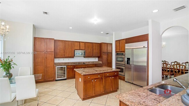 Building Photo - 7833 SW 194th Terrace