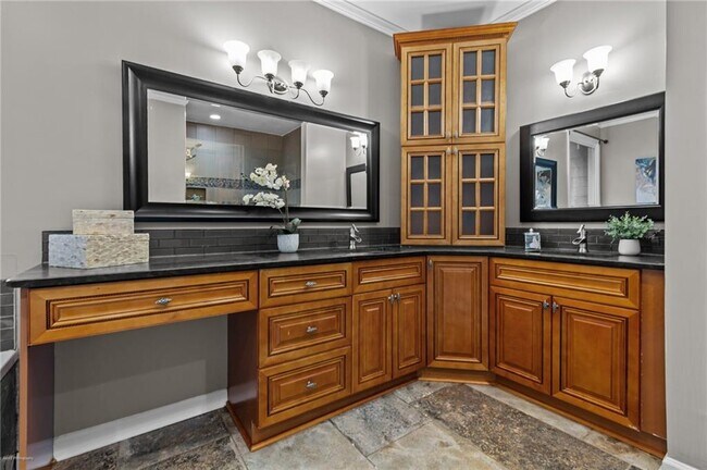 Building Photo - 2990 Hearthstone Dr