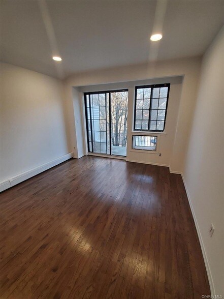 Building Photo - 81-18 138th St
