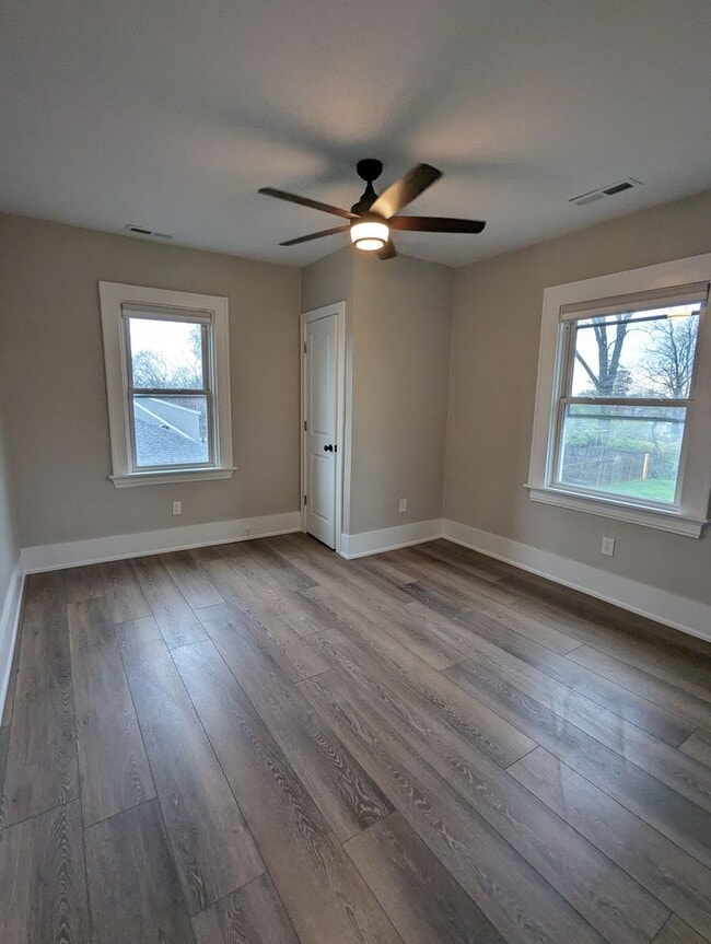 Building Photo - Updated Home in Pleasant Ridge