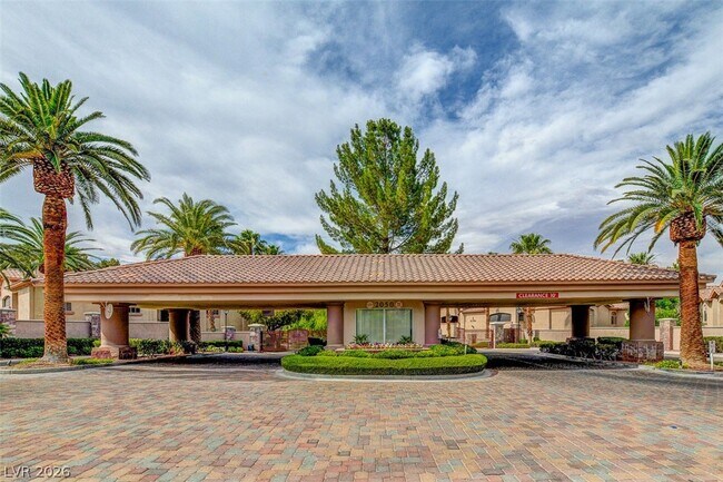 Building Photo - 2050 W Warm Springs Rd