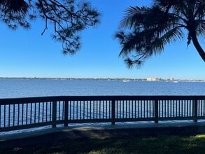 Building Photo - 225 S Tropical Trail