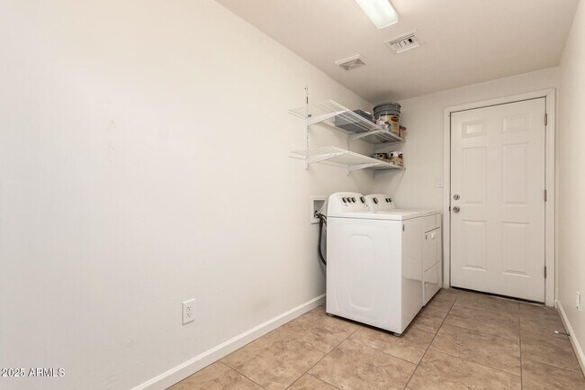Building Photo - 13234 N 38th Pl