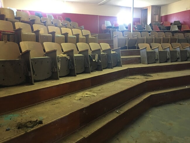 Building Photo - Livestock Auction converted to home 5 mile...