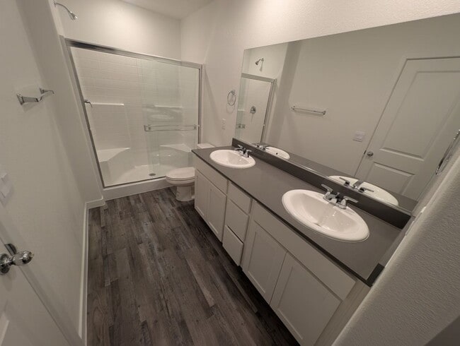 Building Photo - 924 Violet Heron St