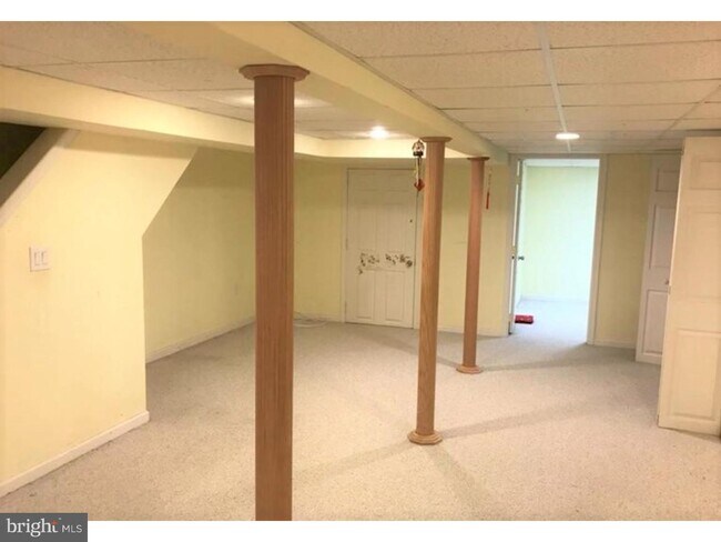 Building Photo - 644 W Wiltshire Dr