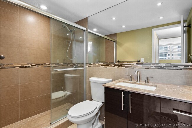 Building Photo - 4250 Galt Ocean Dr