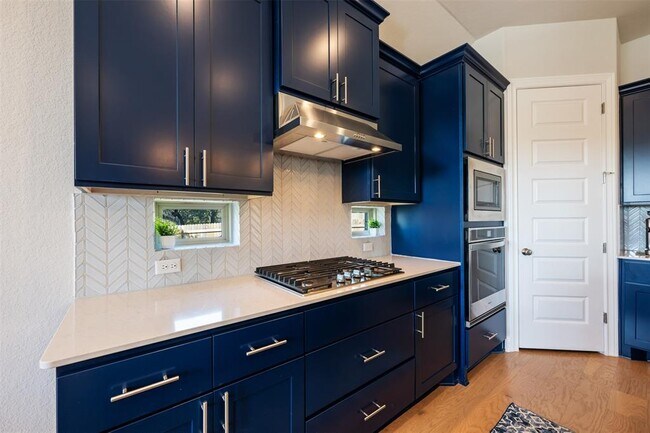 Building Photo - 686 Treadwell Ln